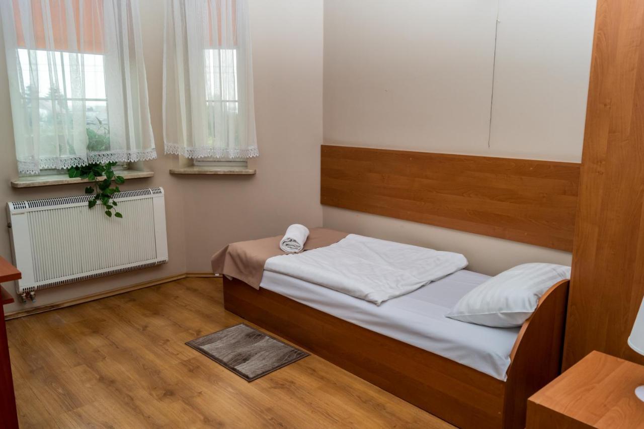 Dworek Zacisze Września Esterno foto